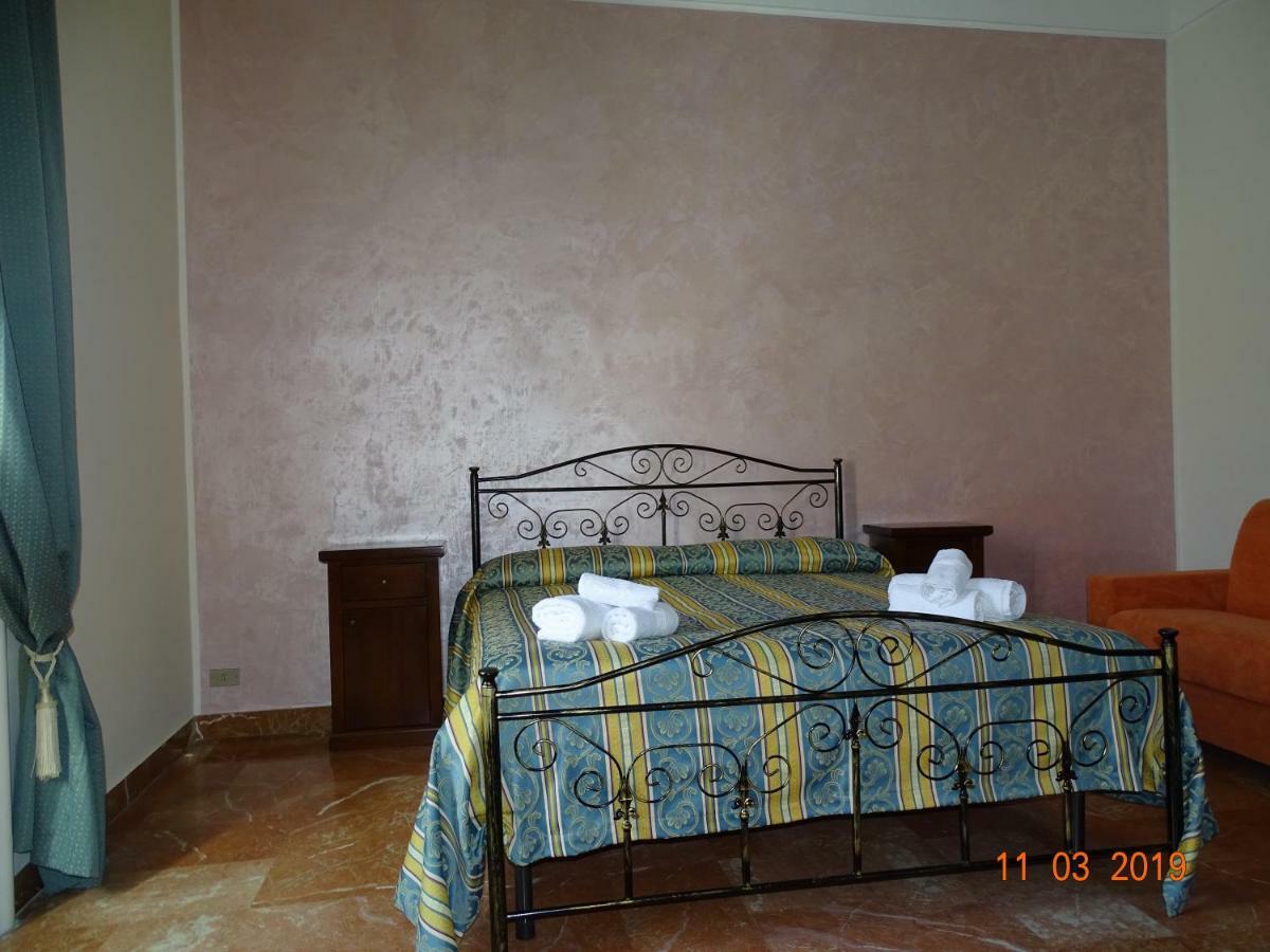 B&B New Antico Palazzo Парабіта Екстер'єр фото